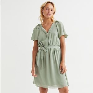 H&M Green V-Neck Chiffon Dress XL